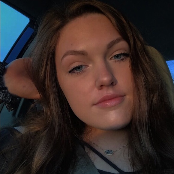 Meet your Posher, Kylee - Picture 1 of 1